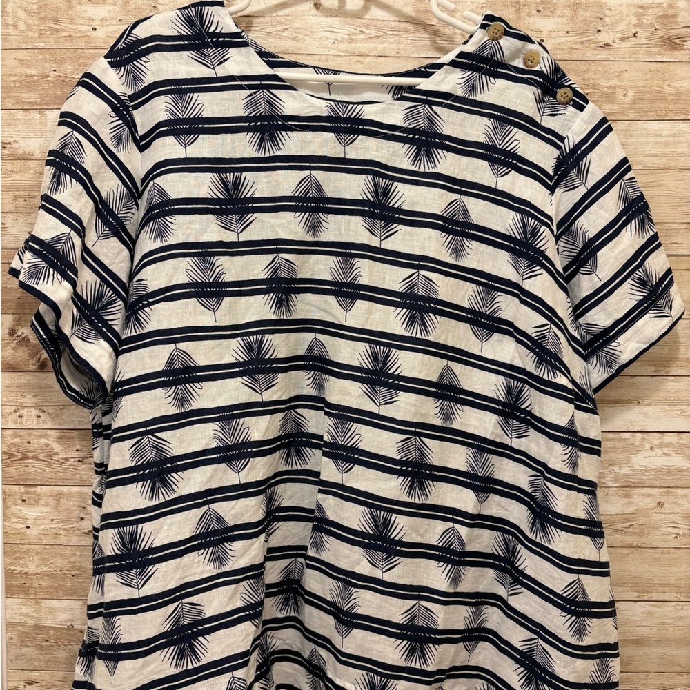 Lands' End women’s plus size Blue and White linen shirt palm print 2X